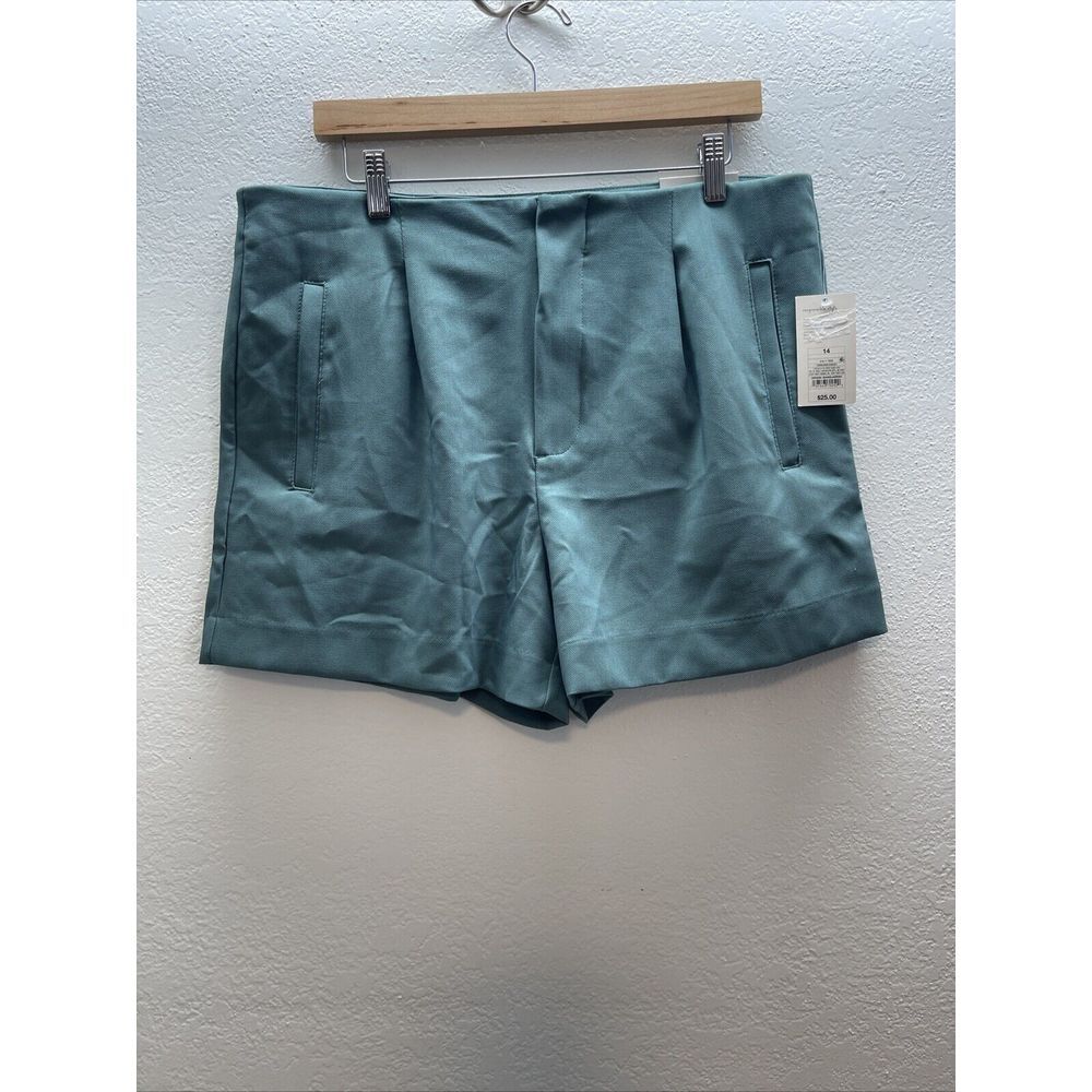 A New Day Turquoise Shorts Woman's Size 14 Stretch New‎